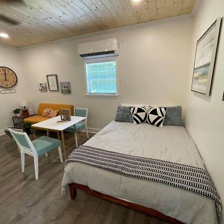 Beautifully Renovated Studio 2 Miles From Marina! Winchester Esterno foto