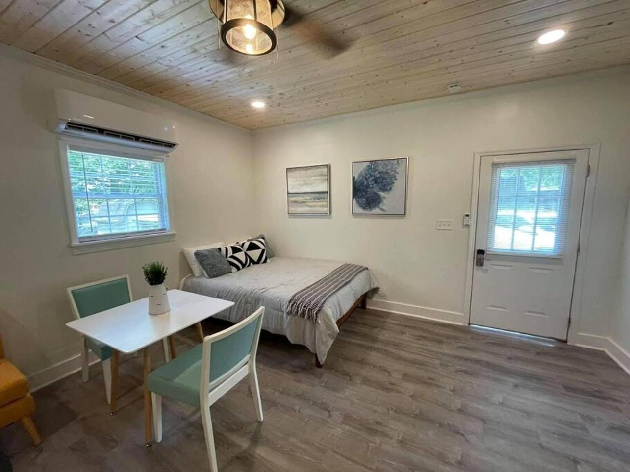 Beautifully Renovated Studio 2 Miles From Marina! Winchester Esterno foto